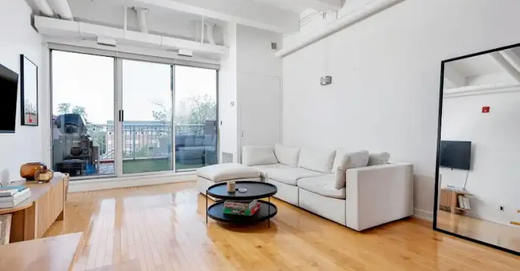 766 King Street West, Toronto, ON, M5V 1N6