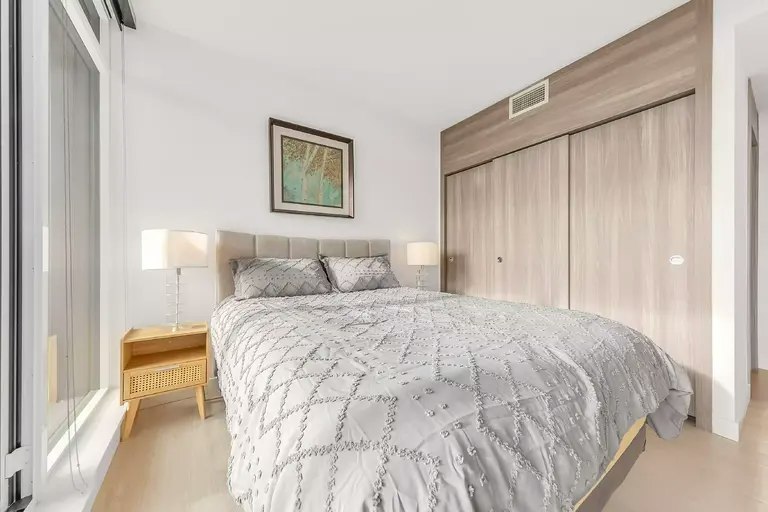 4880 Lougheed Highway, Burnaby, BC, V5C 0N1 - 17