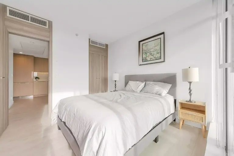 4880 Lougheed Highway, Burnaby, BC, V5C 0N1 - 20