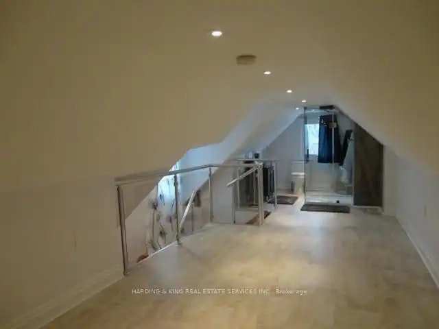 33 Connaught Avenue, Toronto, ON, M4L 2V8 - 14