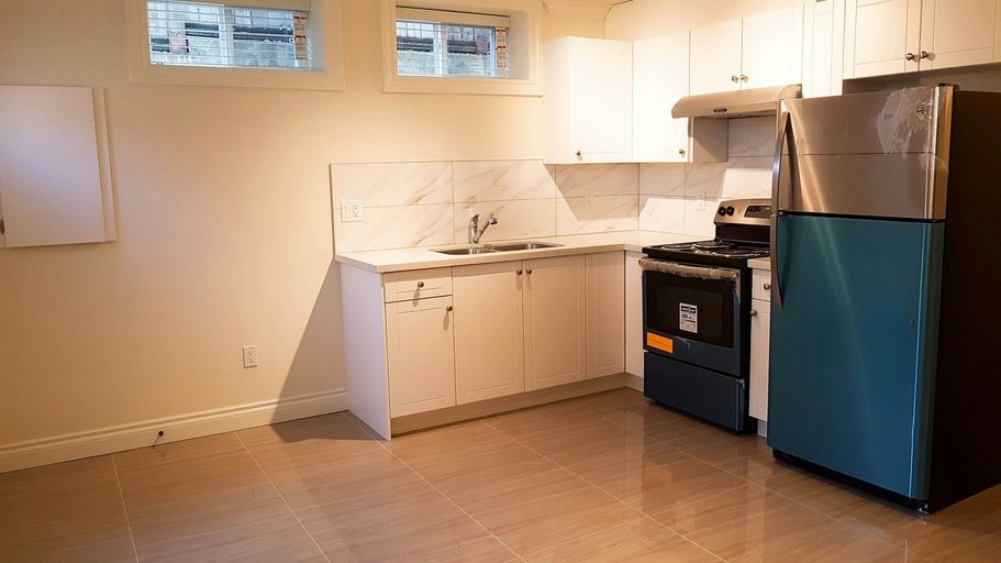 3477 Anzio Drive, Vancouver, BC, V5M 4E2 - 3