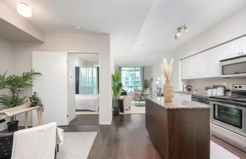 215 Fort York Boulevard, Toronto, ON, M5V 4A2