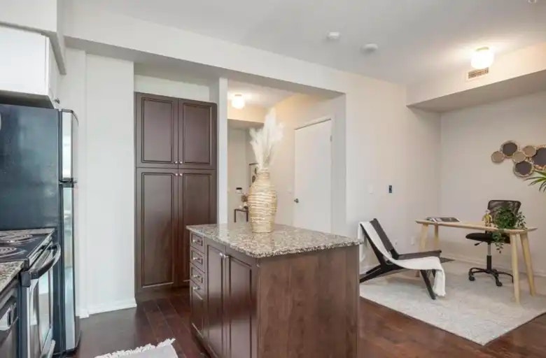 215 Fort York Boulevard, Toronto, ON, M5V 4A2 - 12