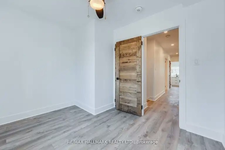 327 Kenilworth Avenue, Toronto, ON, M4L 3S9 - 9