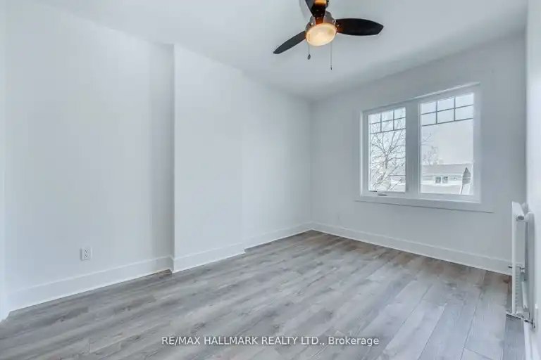 327 Kenilworth Avenue, Toronto, ON, M4L 3S9 - 5