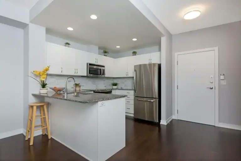551 Maple Avenue, Burlington, ON, L7S 1M7 - 5
