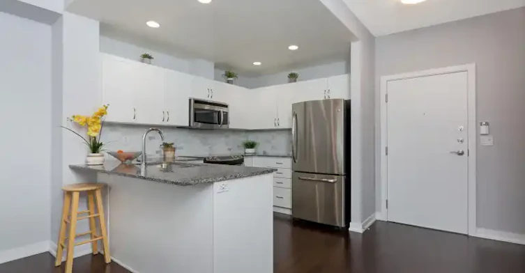 551 Maple Avenue, Burlington, ON, L7S 1M7 - 5