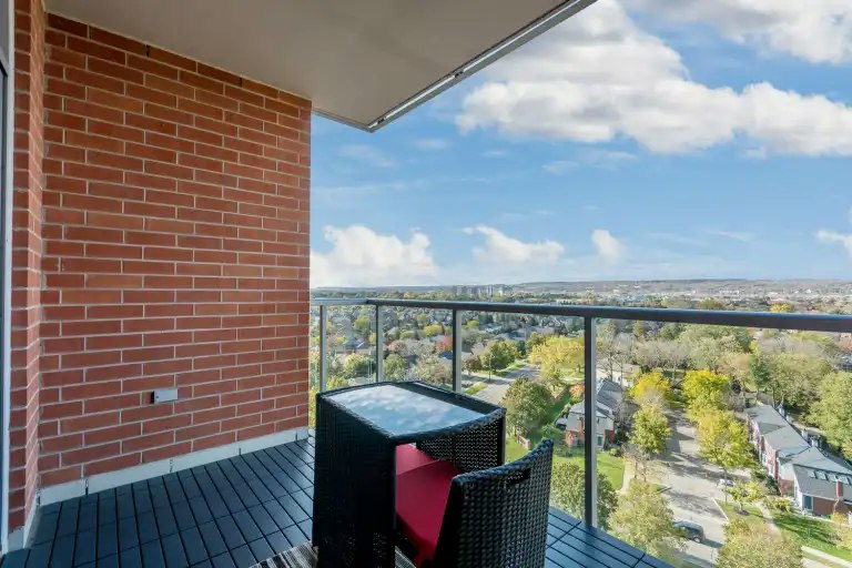 551 Maple Avenue, Burlington, ON, L7S 1M7 - 4