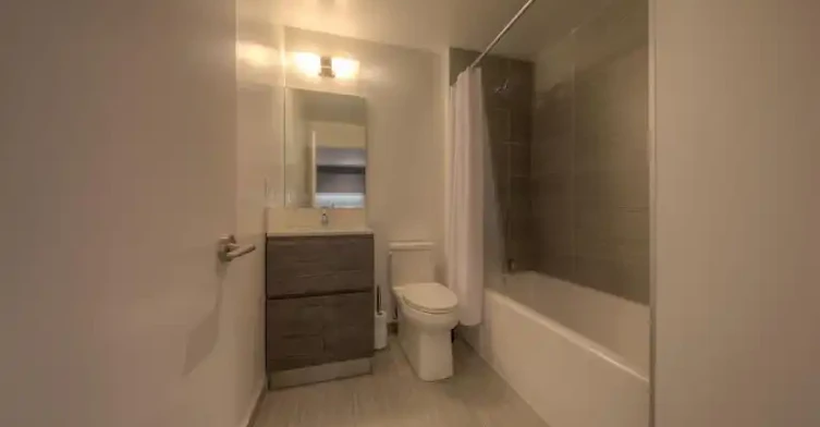 665 Kingston Road, Toronto, ON, M4E 0B6 - 13