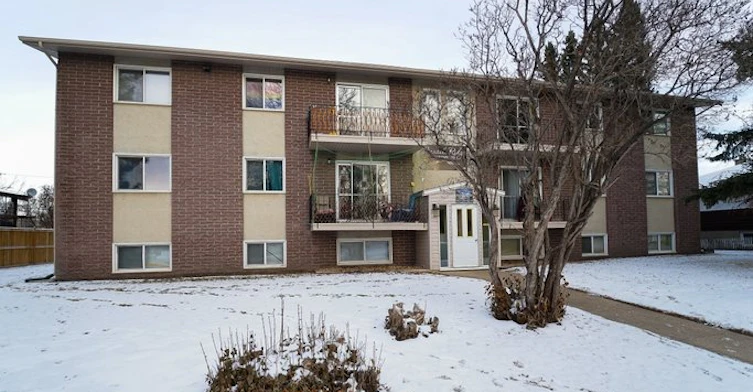5506 41 Street, Red Deer, AB, T4N 1A7 - 2