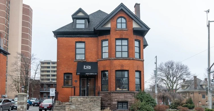 231 Main Street West, Hamilton, ON, L8P 1J4