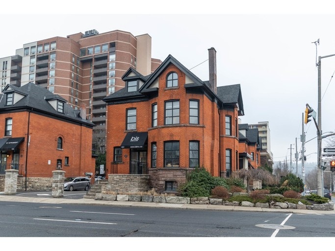 231 Main Street West, Hamilton, ON, L8P 1J4 - 20