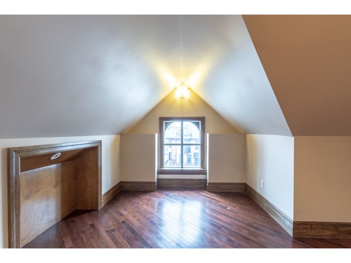 231 Main Street West, Hamilton, ON, L8P 1J4 - 9