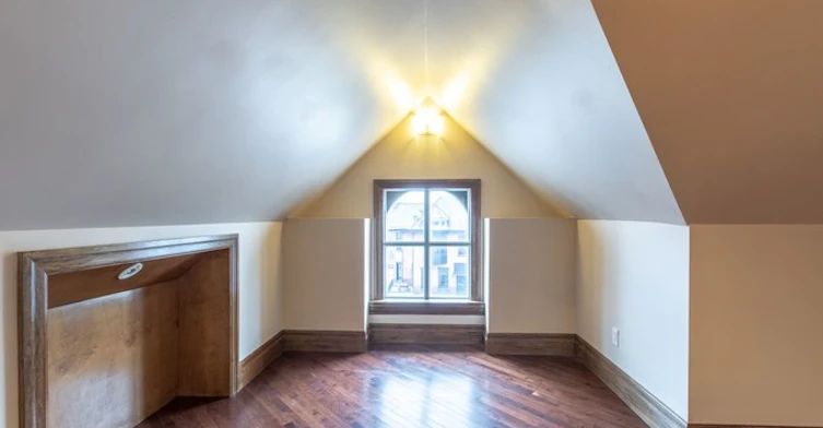 231 Main Street West, Hamilton, ON, L8P 1J4 - 9