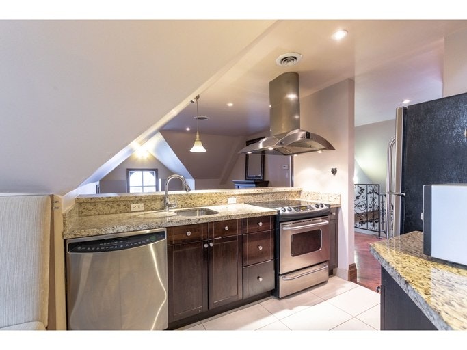 231 Main Street West, Hamilton, ON, L8P 1J4 - 2