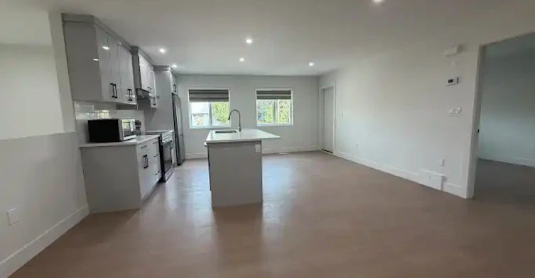 9403 103 Avenue, Grande Prairie, AB, T8V 1B4 - 4