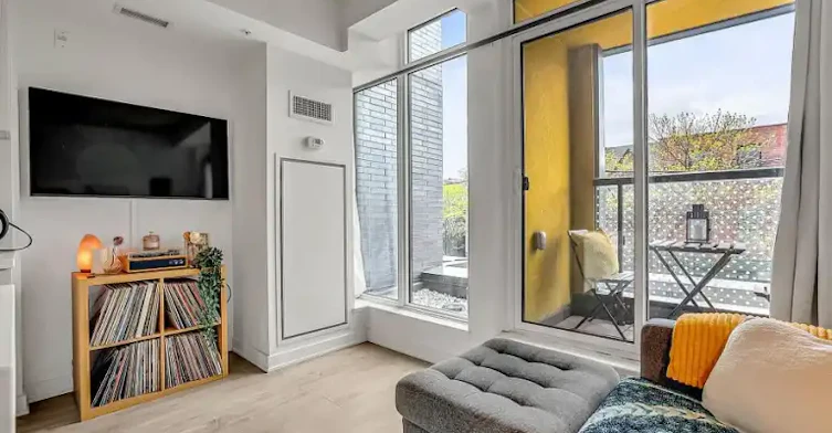 109 Ossington Avenue, Toronto, ON, M6J 0G1