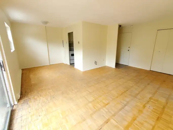 563 Oxford Street, Oshawa, ON, L1J 3V5 - 3