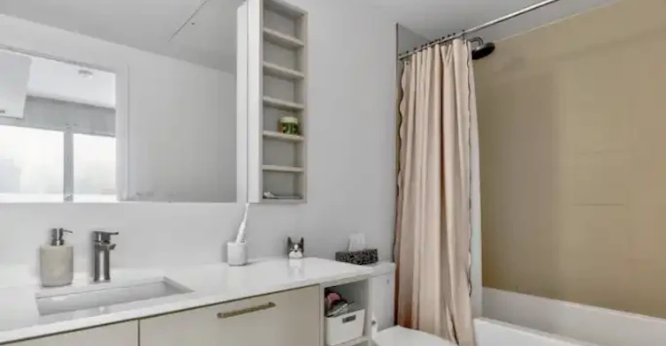 19 Western Battery Road, Toronto, ON, M6K 0E3 - 11