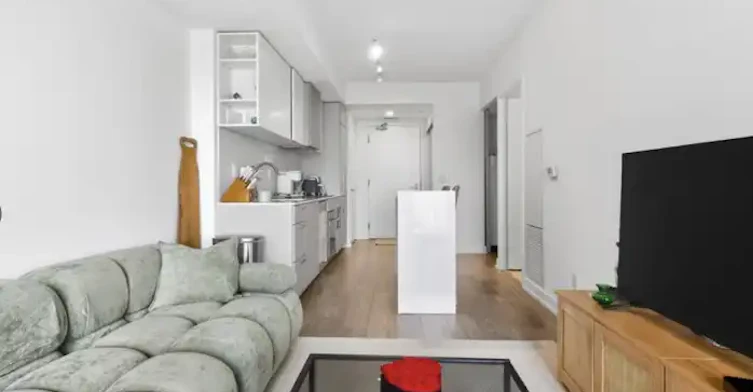 19 Western Battery Road, Toronto, ON, M6K 0E3 - 7
