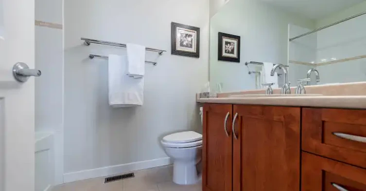 55 Hawthorn Drive, Port Moody, BC, V3H 0B3 - 4