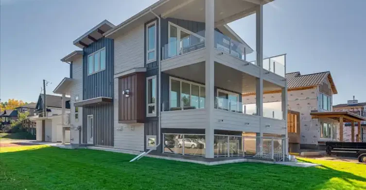 4205 Lakeshore Drive, Sylvan Lake, AB, T4S 1C1