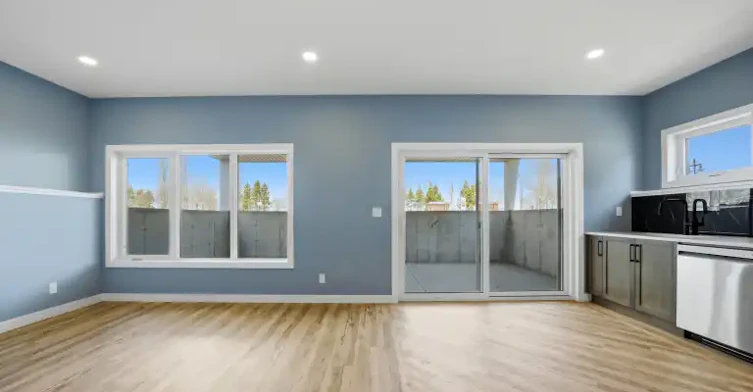 4025 Lakeshore Drive, Sylvan Lake, AB, T4S 1B9 - 2