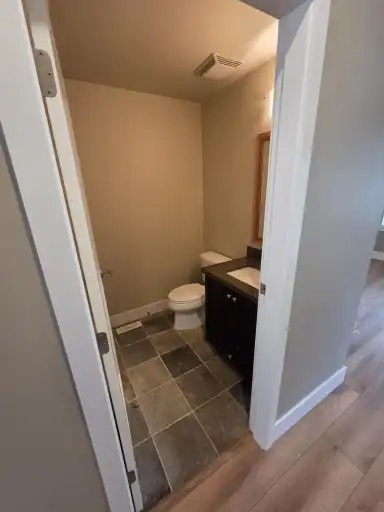 212 Brookes Street, New Westminster, BC, V3M 5B1 - 8