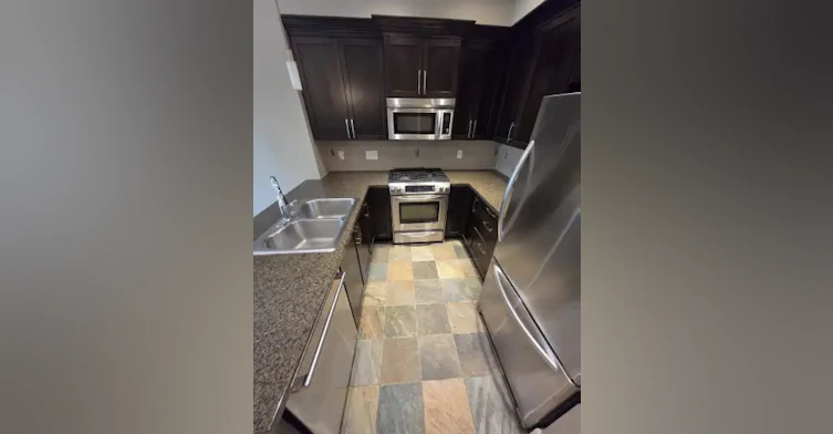 212 Brookes Street, New Westminster, BC, V3M 5B1 - 4