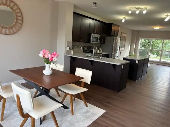 3110 Paisley Road Southwest, Edmonton, AB, T6W 1A3 - 5