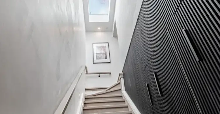 20 Leslie Garden Lane, Toronto, ON, M4M 3B4 - 12