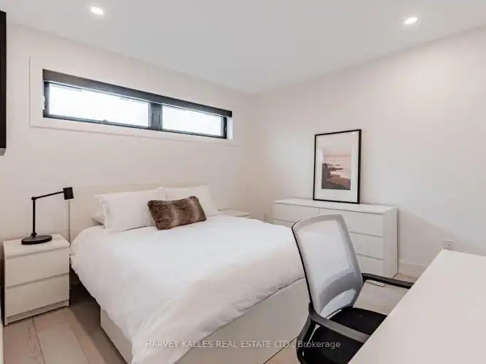 20 Leslie Garden Lane, Toronto, ON, M4M 3B4 - 13