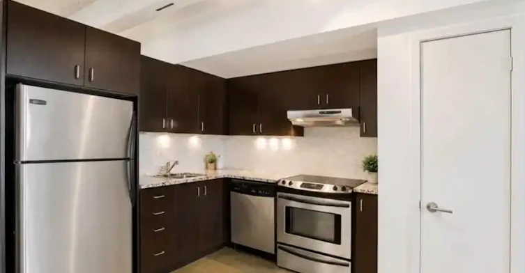 201 Carlaw Avenue, Toronto, ON, M4M 2S3 - 2