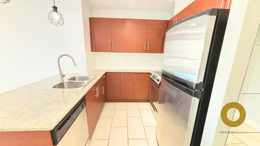 814 Royal Avenue, New Westminster, BC, V3M 1J9 - 2