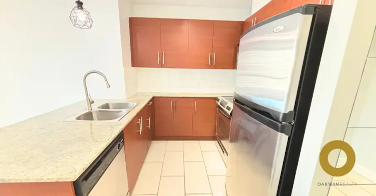 814 Royal Avenue, New Westminster, BC, V3M 1J9 - 2