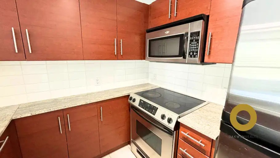 814 Royal Avenue, New Westminster, BC, V3M 1J9 - 4