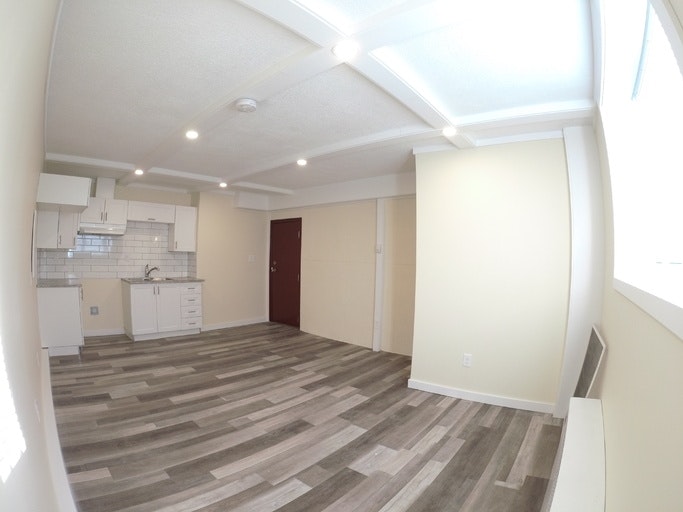 4821 52 Street, Red Deer, AB, T4N 2C6 - 9