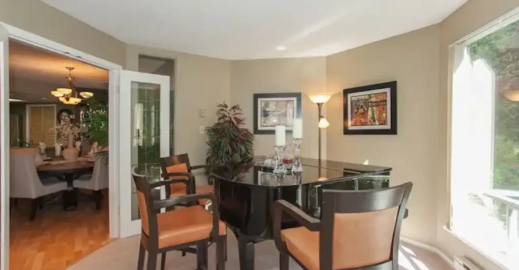 15025 Victoria Avenue, Surrey, BC, V4B 1G2 - 3