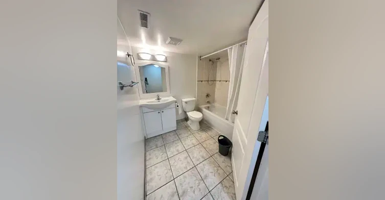 21xx East 33rd Avenue, Vancouver, BC - 9