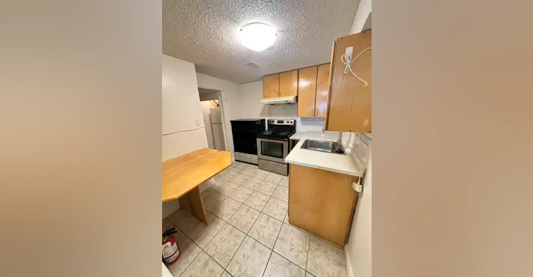 21xx East 33rd Avenue, Vancouver, BC - 2