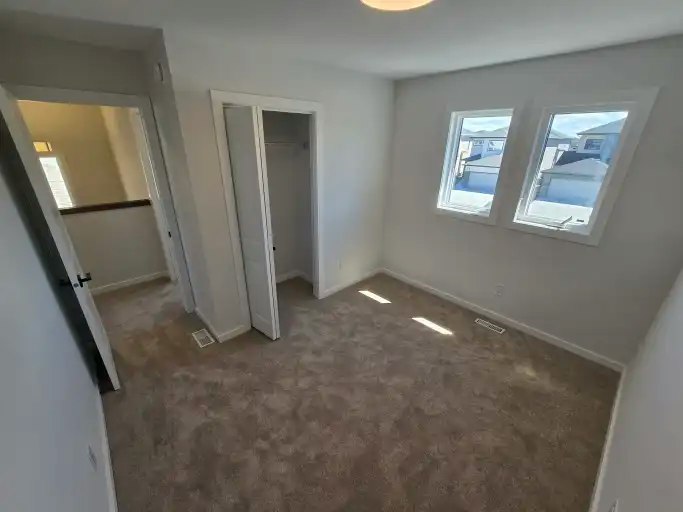 28 Stoneknife Crescent, Winnipeg, MB, R3X 0V4 - 8