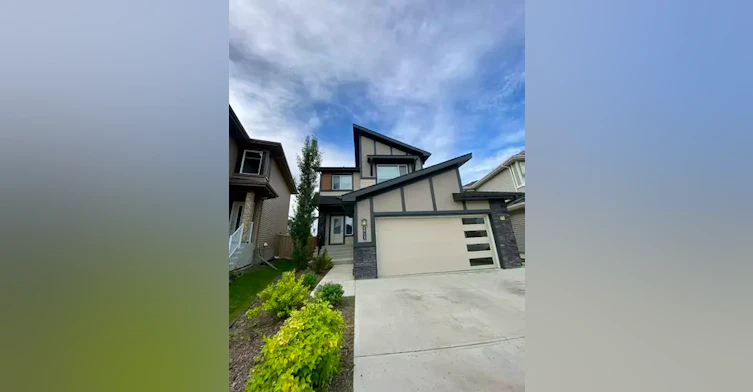4913 Charles Point Southwest, Edmonton, AB, T6W 3H1 - 3
