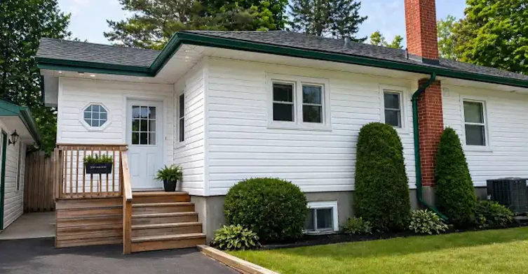 745 Downie Street, Peterborough, ON, K9H 4L2 - 2
