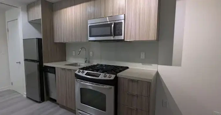 140 Broadview Avenue, Toronto, ON, M4M 2G2 - 6