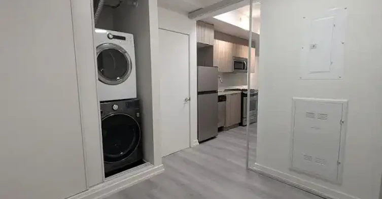 140 Broadview Avenue, Toronto, ON, M4M 2G2