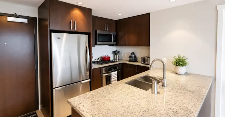 2978 Glen Drive, Coquitlam, BC, V3B 0C3 - 4