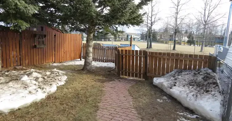 124 Sutherland Avenue, Hinton Hill, AB, T7V 1L1 - 2