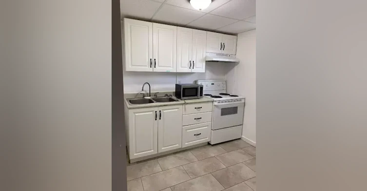 124 Sutherland Avenue, Hinton Hill, AB, T7V 1L1 - 3