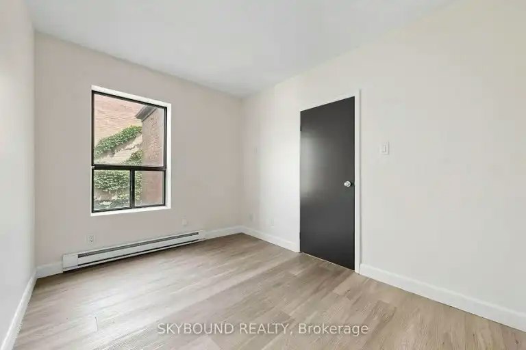 131 Wineva Avenue, Toronto, ON, M4E 2T3 - 13