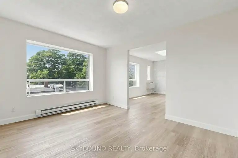 131 Wineva Avenue, Toronto, ON, M4E 2T3 - 14